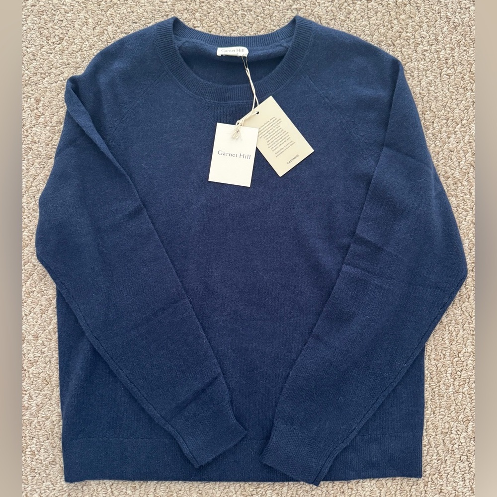 NWT - Women’s Garnett Hill Blue Essential Cashmere Sweater Size Small